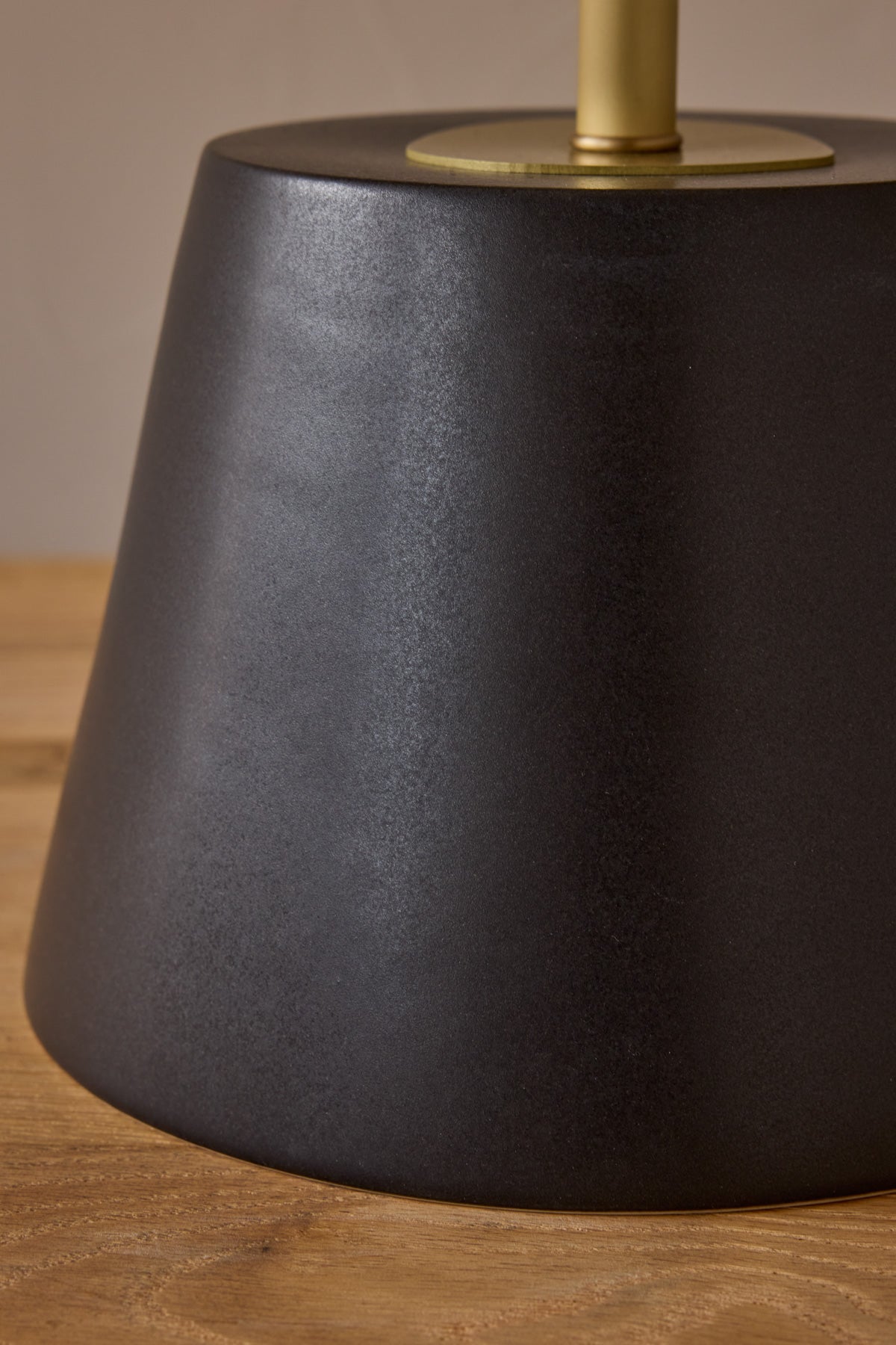 Noa Table Lamp - Ebony