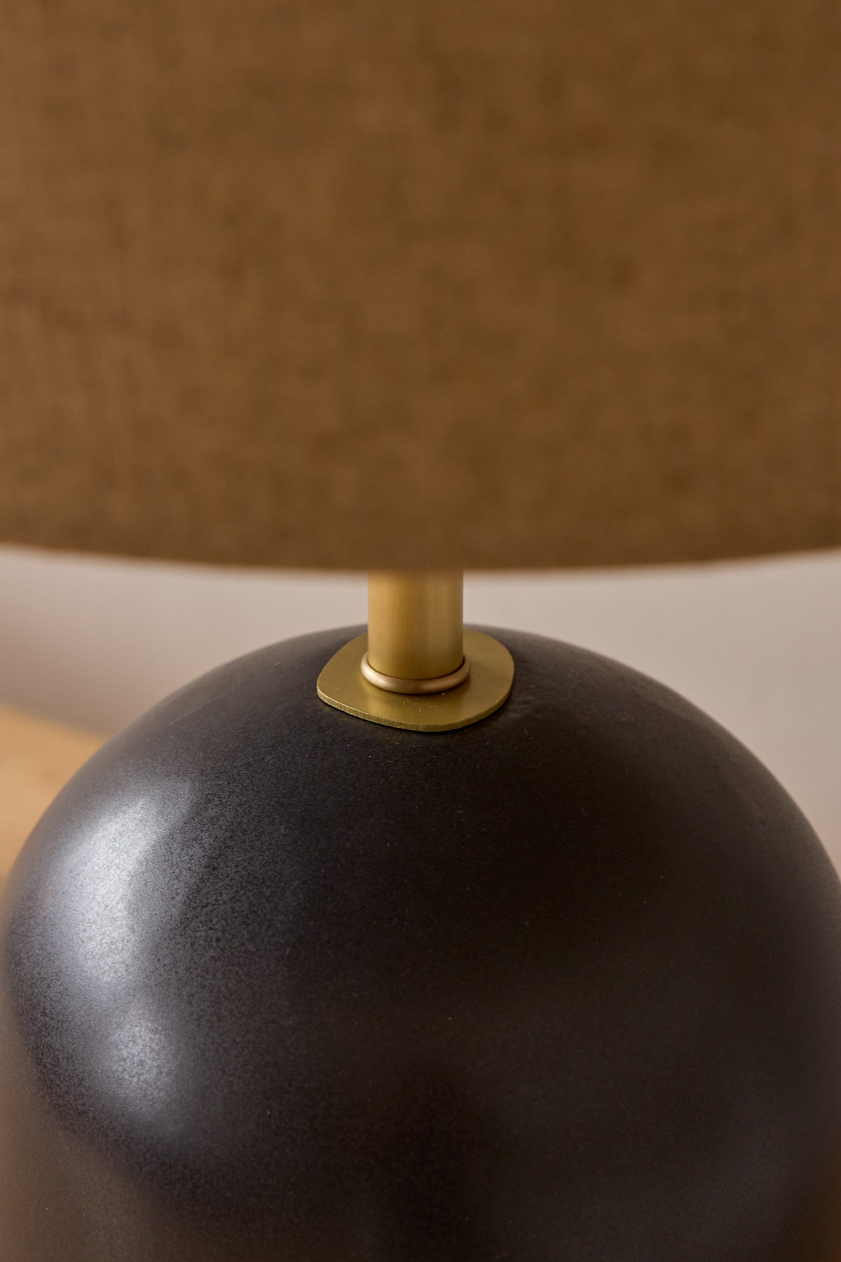 Willa Table Lamp - Ebony