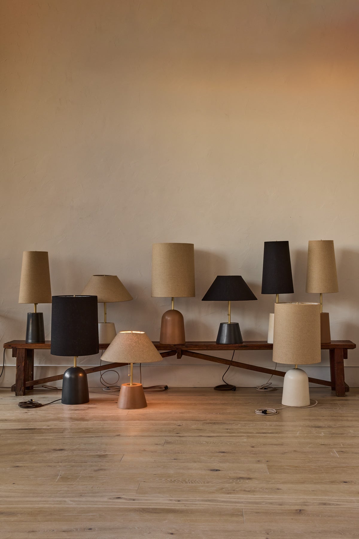 Noa Table Lamp - Ebony