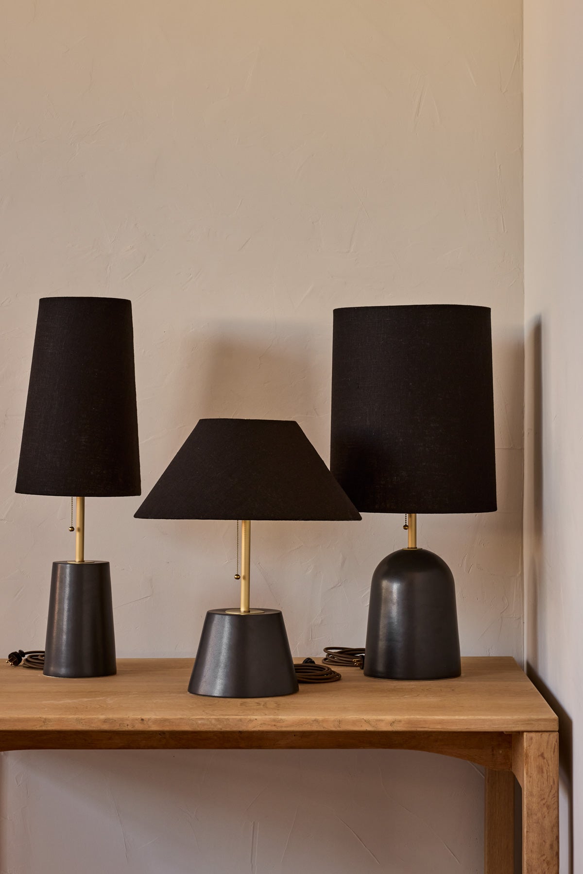 Noa Table Lamp - Ebony