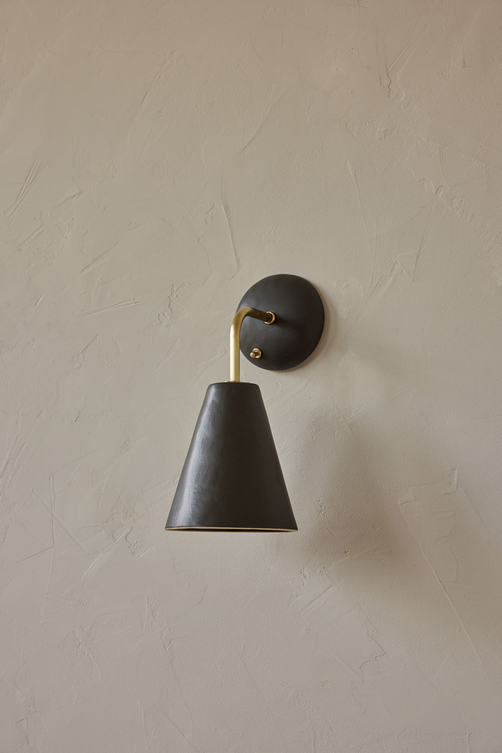 Simple Sconce in Pepper