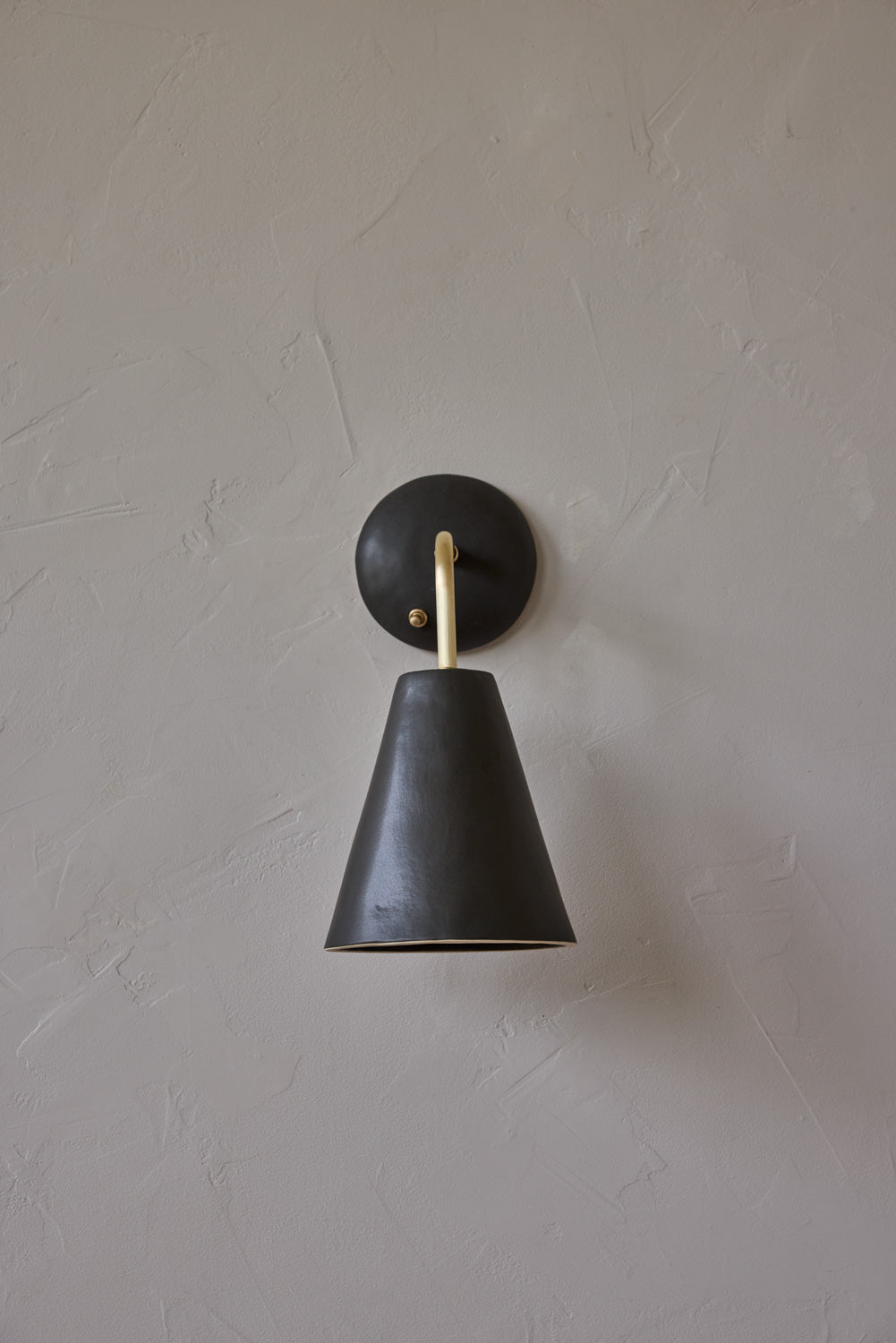 Simple Sconce in Pepper