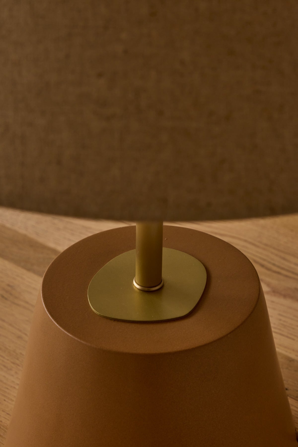 Noa Table Lamp - Chestnut