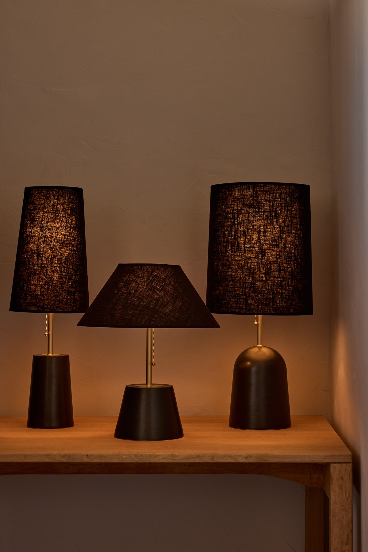 Noa Table Lamp - Ebony