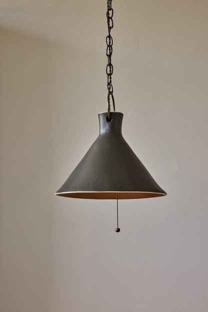 2XL Ceramic Funnel Pendant in Pepper